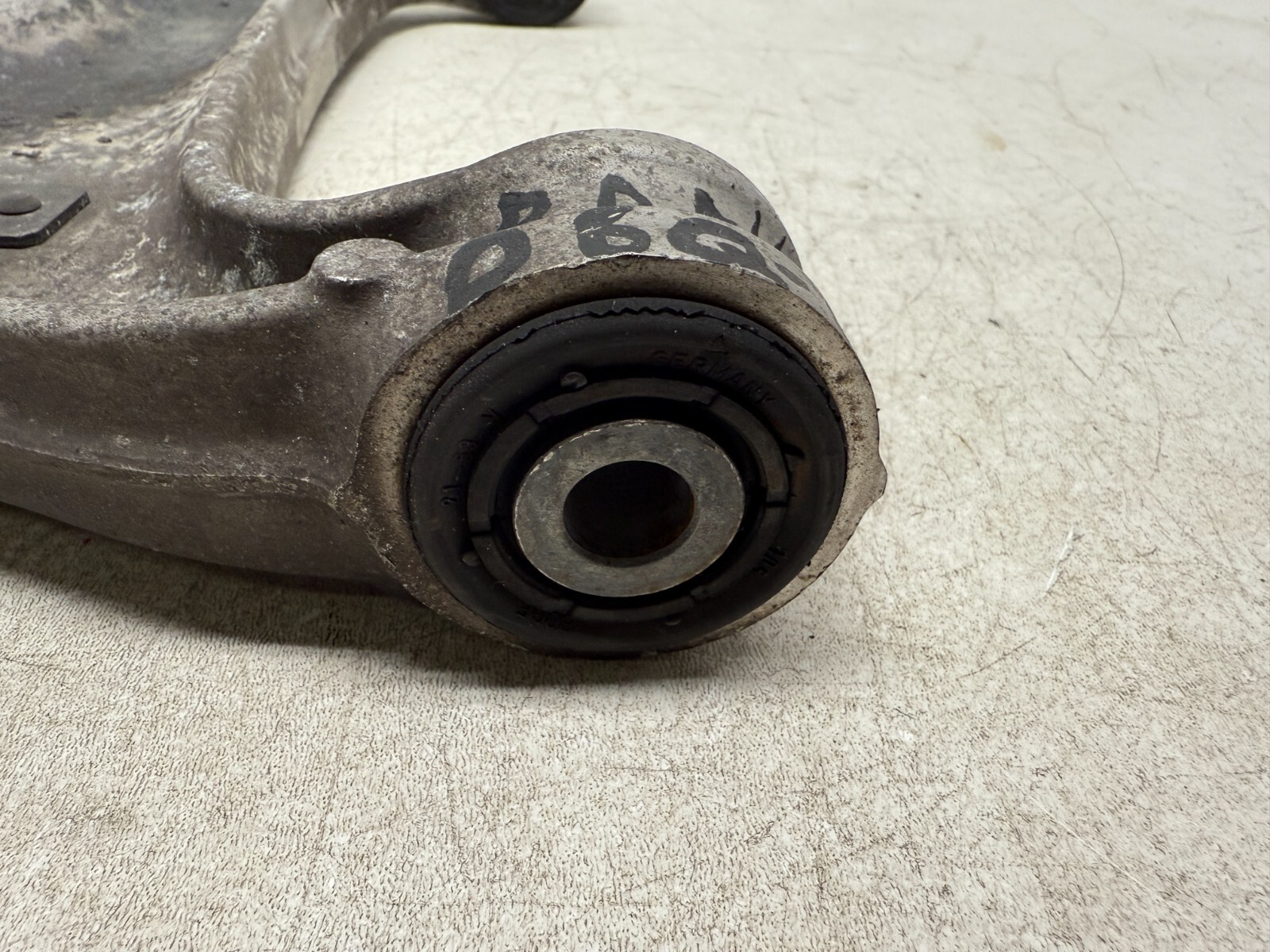 P41155 2003-2012 Maserati Quattroporte M139 Rear Lower Control Arm Right OR Left