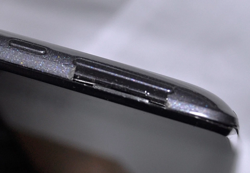 ASUS T100TA-C2 WIN 10 TABLET/NOTEBOOK SMALL CRACK UNDER VOLUME  SCHOOL SURPLUS - Image 2 of 3