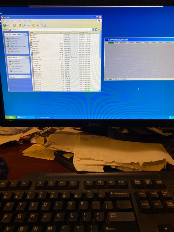 Opened Borland Paradox 4.0 Software. 2 Disks With Serial Number - Image 3 of 4