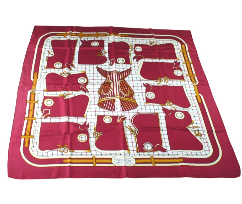 Bufanda de seda de lujo vintage HERMÈS "Camails" de Françoise De La Perrière 1974 34" Foto 2 de 4