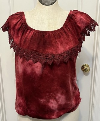 Absolutely FAMOUS Women s Size XL Red Tie Dyed Sleeveless Lace Trim Cape Top