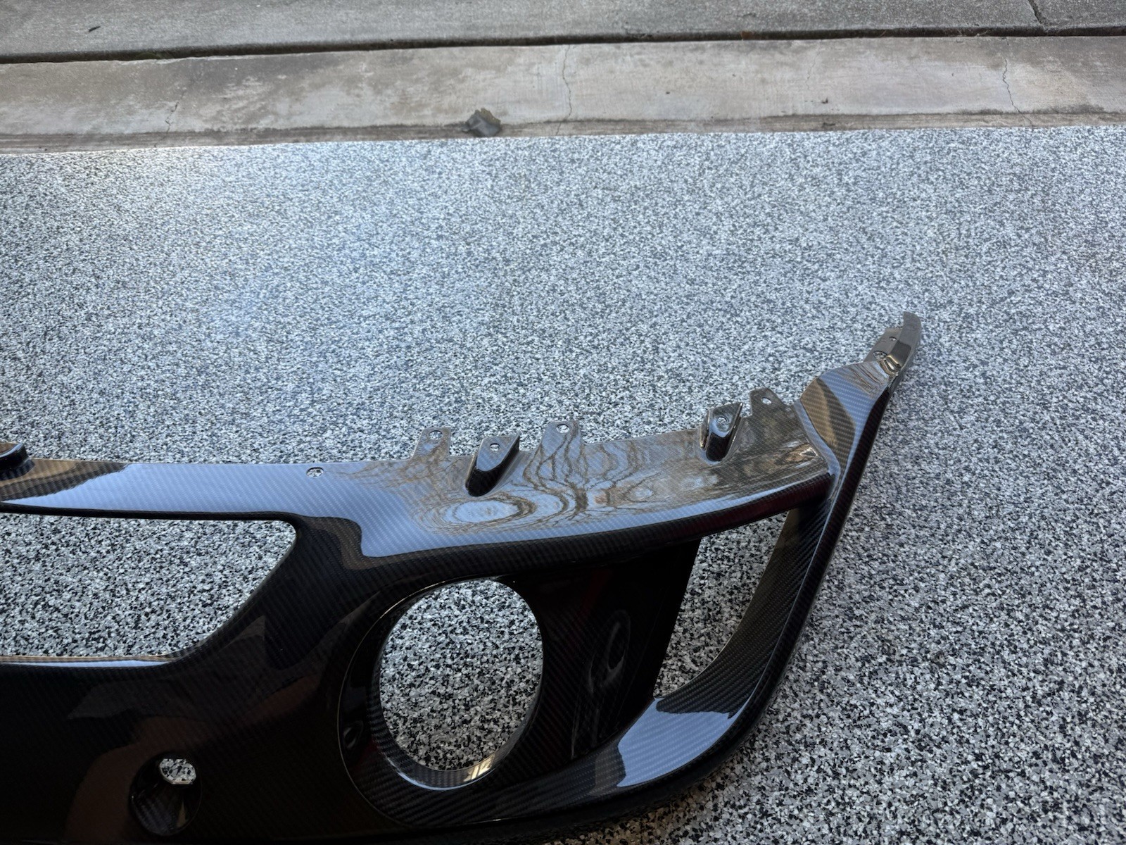 New Aston Martin Vanquish Rear Bumper Carbon Fiber Diffuser  2014 - 2018 OEM