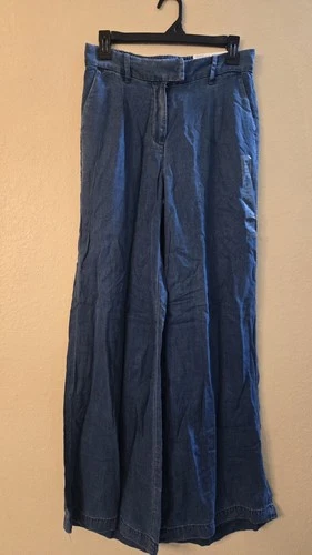 Women's American Eagle Medium Colored Jean Trousers NWT Size 0R