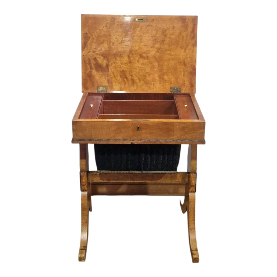 Antique continental sewing work storage console table - side occasional table - Image 2 of 4