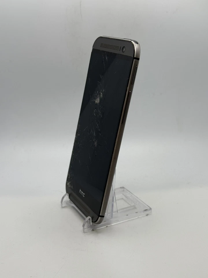 HTC One M8 - Silver - 32GB - (Verizon) - Windows Smartphone - Read Description - Image 4 of 4