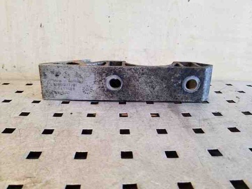 VW TOUAREG 7LA, 7L6, 7L7 Stabilisatorhalterung vorne rechts 7L0411063B 26171833