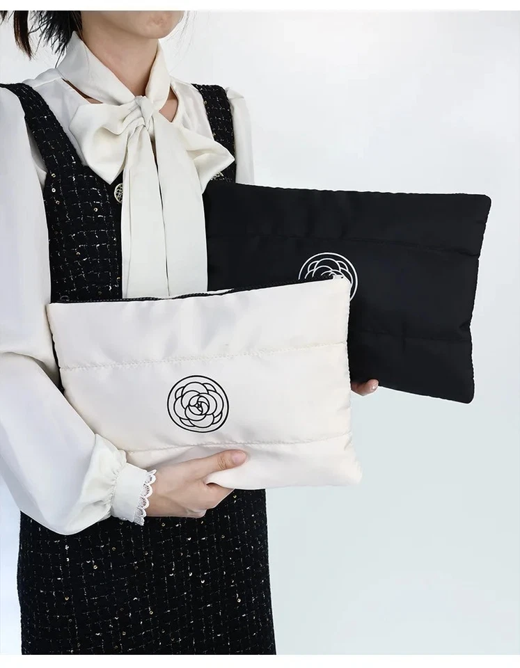 Bolso de Maquillaje Hinchado Negro Bolsa Bolso sin asas Estuche Cosmético-NUEVOhan Regalo de Belleza para VIP Foto 3 de 4