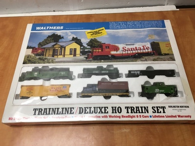 1994 Walthers Trainline Deluxe HO Burlington Northern Train Set w/Station SEALED