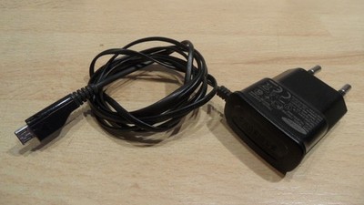 Samsung Travel Adapter Netzteil Adaptor  Model ETA0U10EBE 5,0V - 0,7A  n11