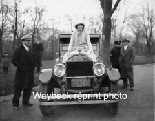 1925 5 x 7 Reprint Photo - Daredevil Lillian Boyer Posed Sitting In A Car In NYC