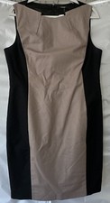 Tahari Women’s 14 Sleeveless Scoop Neck Sheath Dress Black/Sandstone Knee