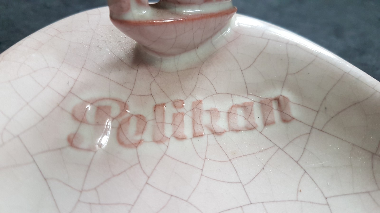 Seltener Pelikan Aschenbecher in toller Farbe!