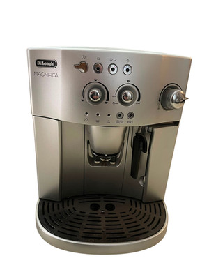 DeLonghi Magnifica ESAM4200.S Kaffeevollautomat Silber Voll Funktionsfähig