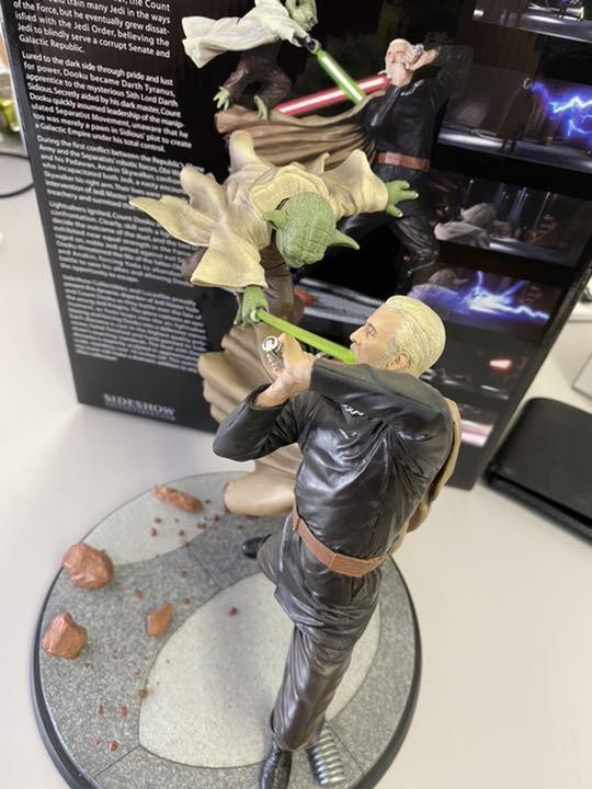 Sideshow Star Wars ヨーダ vs Dooku 861/1500 Sideshow Yoda vs Count Dooku Diorama DUEL WITH DOOKU LE w