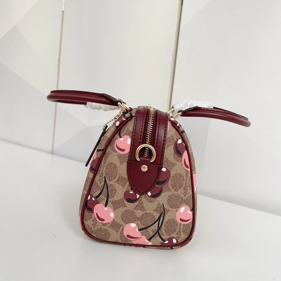 Bolso Cartera Rowan en Lona Signature con Estampado de Cereza CY692 Foto 4 de 4