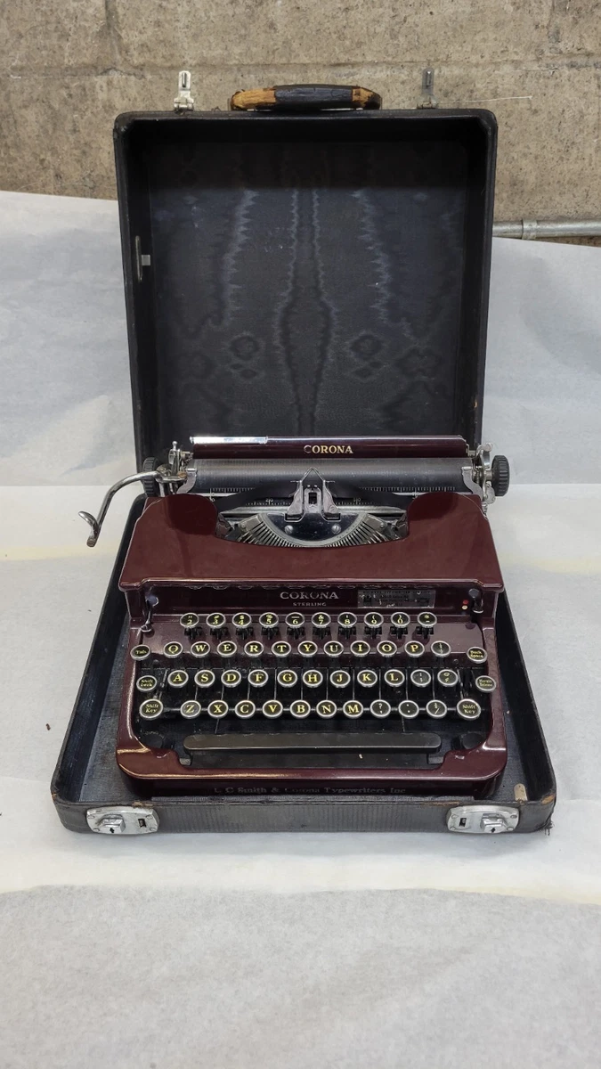 Smith Corona Steel Collectible Typewriters with Vintage for sale