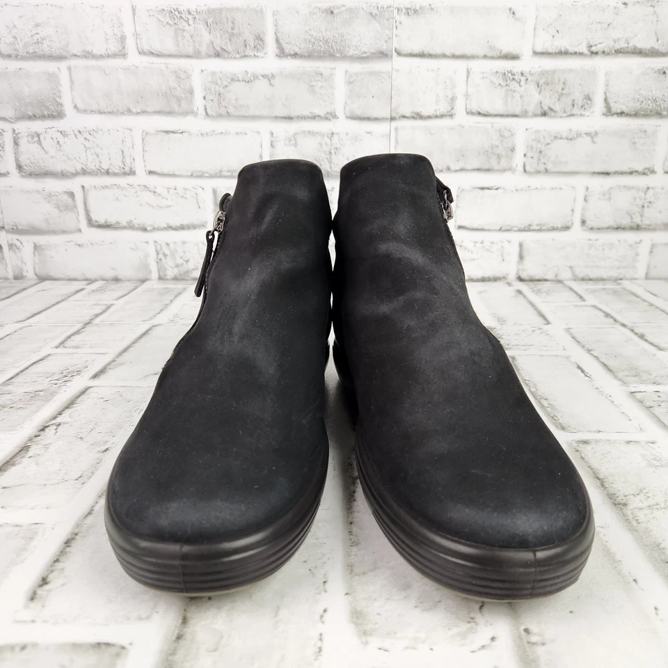 Ecco Soft 7 Flat Zip Bootie Women's US 9 EU 40 Black Suede Comfort Ankle Boots - Image 2 of 4