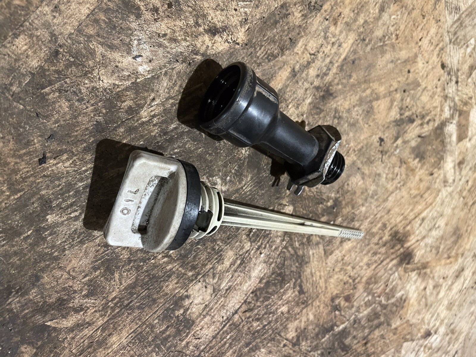 Oil Dip Stick & Filler Funnel From A Honda HRG536, IZY Lawn Mower (150)