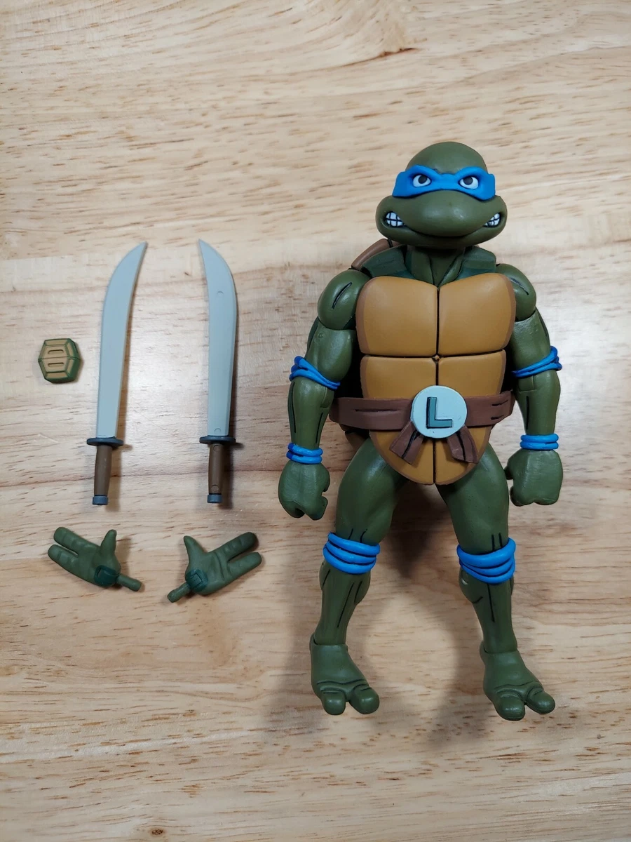 NECA TMNT Cartoon Leonardo Action Figure From Leo Vs. Shredder 2 Pack 2016