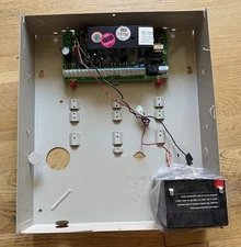 Ademco Honeywell Vista 10SE Alarm Control Panel and Box  with Battery READ