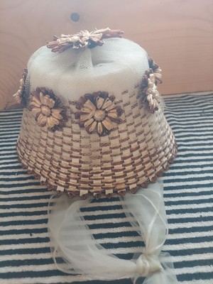 Vtg MCM Bonnet Bucket Hat Plastic Straw Browns White Floral Weave