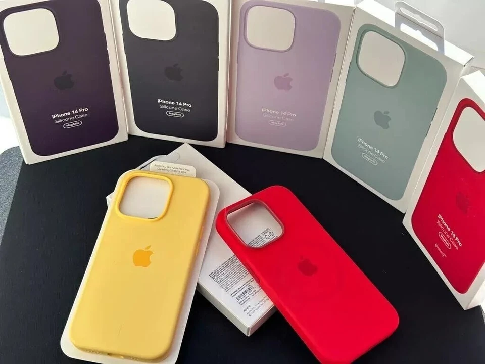 For iPhone 14 14Plus 14Pro 14Pro Max New Original Silicone Phone Case MagSafe - Image 3 of 4