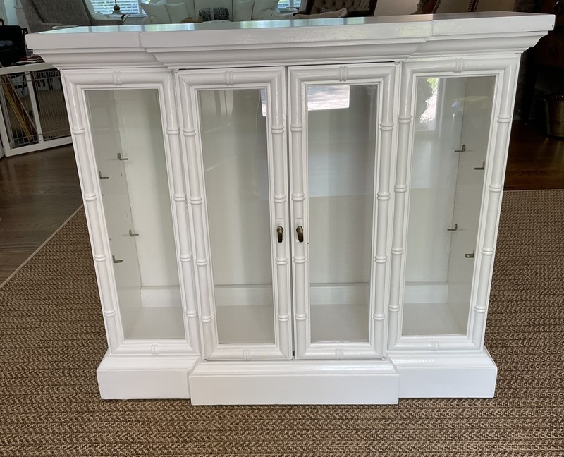 ‼️SALE VINTAGE WHITE FAUX BAMBOO CABINET BAR CONSOLE LIGHTED DISPLAY CABINET ‼️