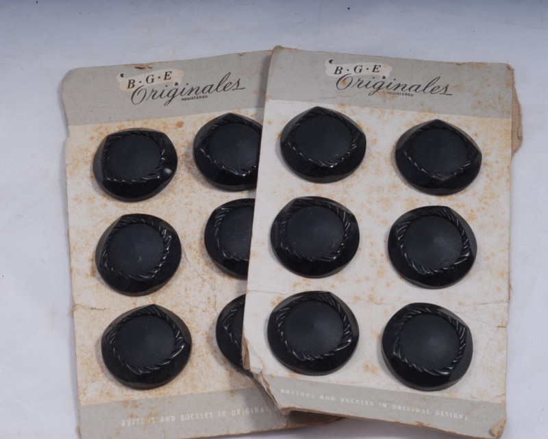 Vintage Set of 12 B.G.E Originales Black Buttons 1 1/8