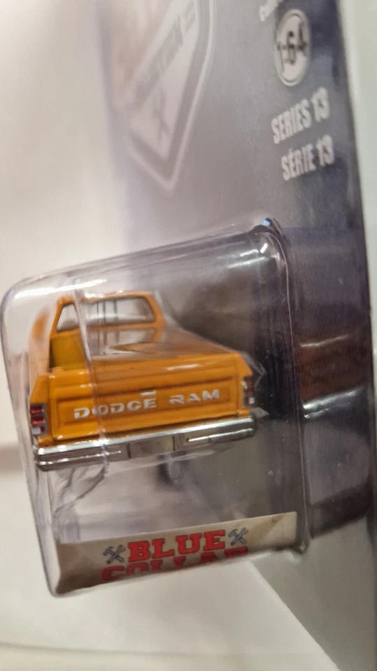 Greenlight Blue Collar Collection Series 13 1982 Dodge Ram D-250 Pickup  (NG17) - Photo 4/4