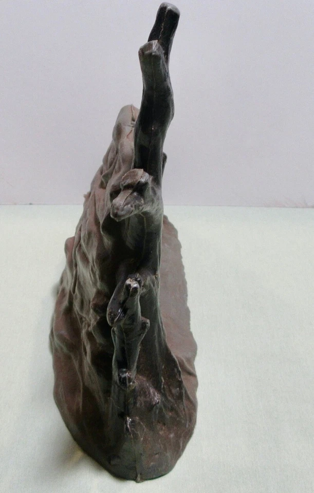 Unbranded Plastic Imaginary Tunnel 7 1/4"L x 2 1/4"W x 5 1/4"H - Image 3 of 4