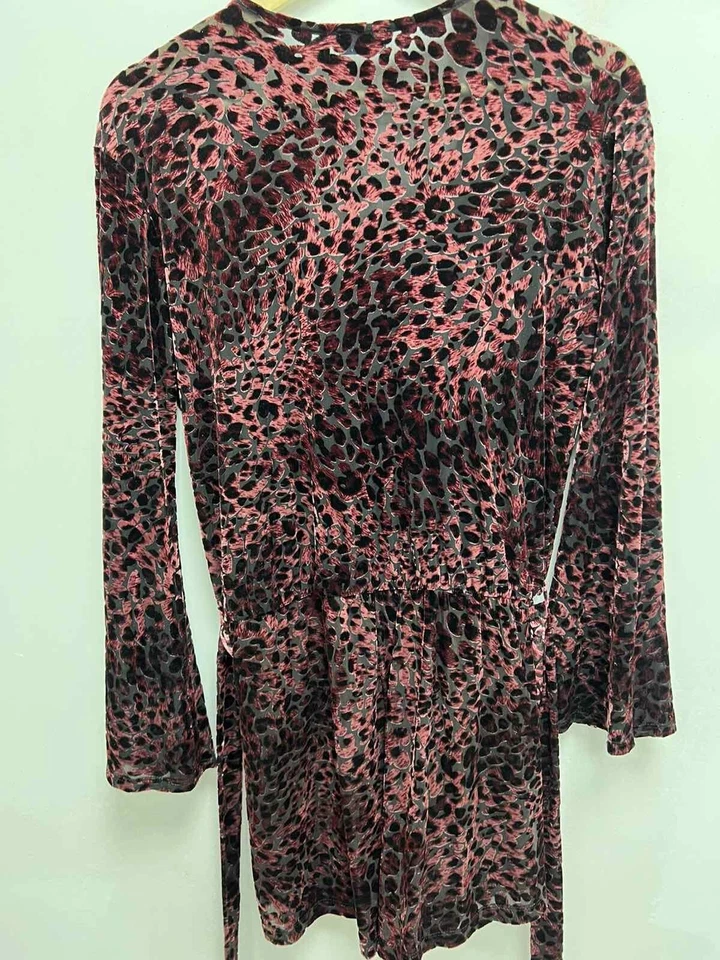 Mameluco Anthropologie Abbeline Manga 3/4 Terciopelo Estampado Leopardo Borgoña Talla,S Foto 3 de 4