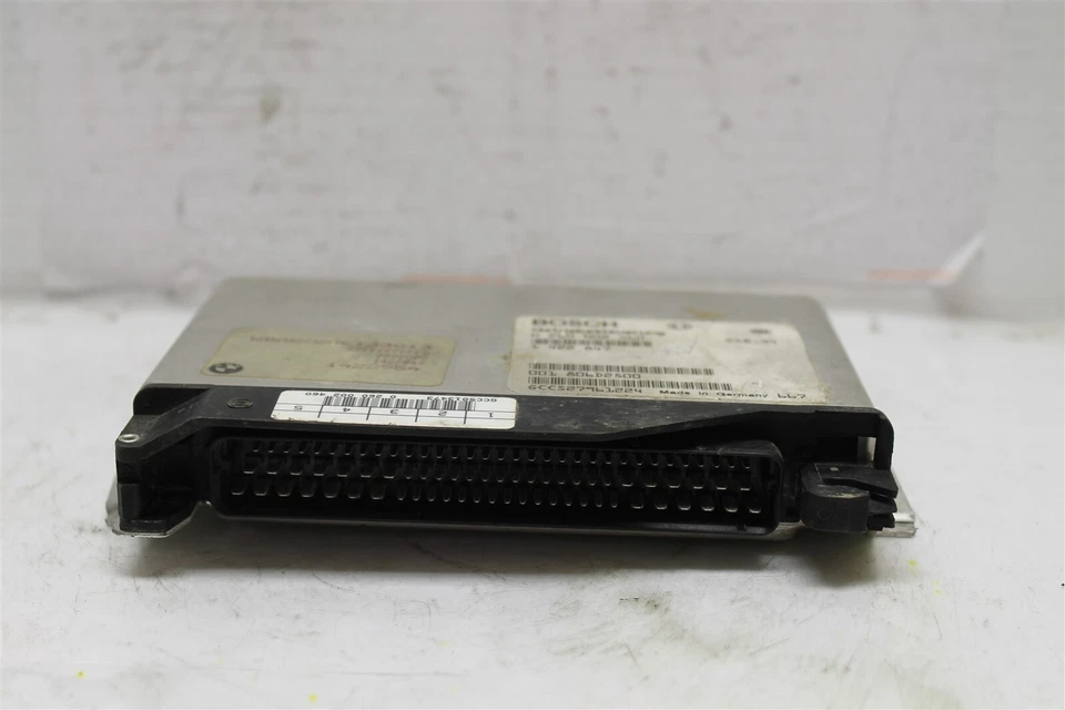 Unidad de control del motor BMW 528i 1997-1998 módulo ECU 0260002460 685 3F2-B2 Foto 4 de 4