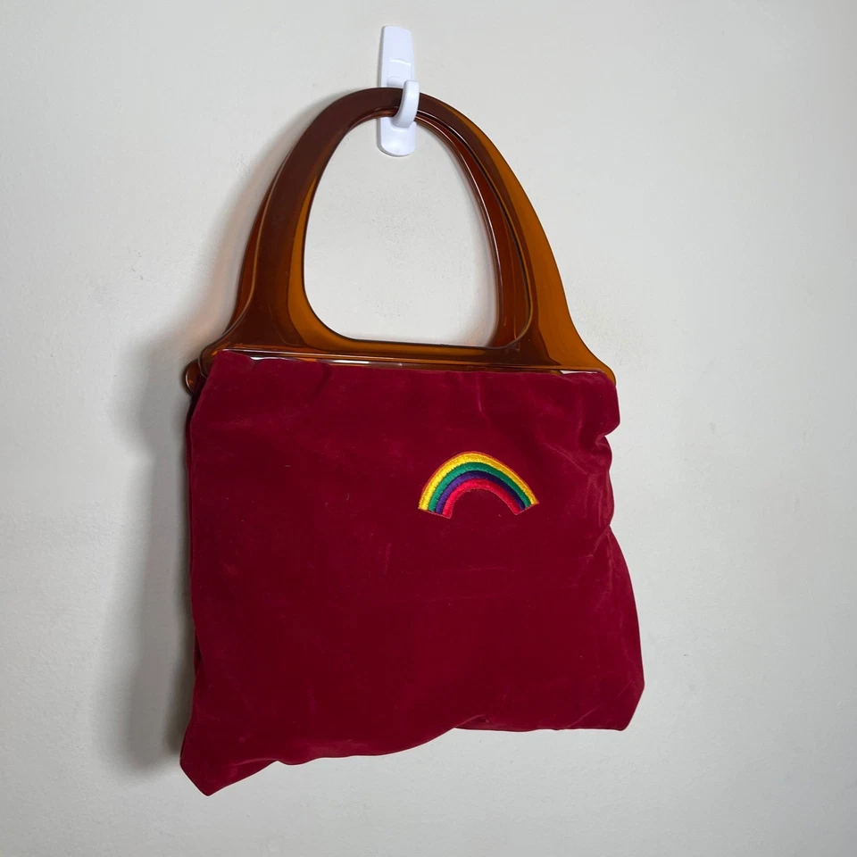 Bolso de Mano Bordado Arco Iris Terciopelo Rojo Años 60 70 Cartera Asas Lucite Groovy De Colección Foto 3 de 4