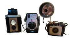 3 vintage Kodak Brownie cameras, various model all in good condition. Sold as is