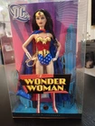 New in Box WONDER WOMAN Barbie Collector  2008  DC  PINK LABEL Justice League