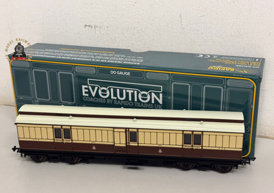 Rapido 978046 GCR ''Evolution'' Non-Corridor Full Brake 1065 - OO Gauge