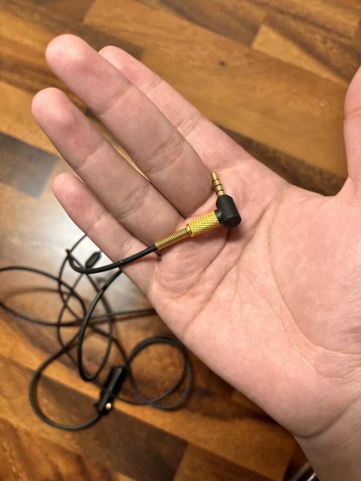 Marshall Mode EQ in-Ear Headphones 3.5mm Wired Earphones Switch Black Brass - Image 3 of 4