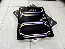 Image of Apple iPad Pro 13" 2024 M4 - 512GB Wi-Fi - Silver - RRP £1,499!