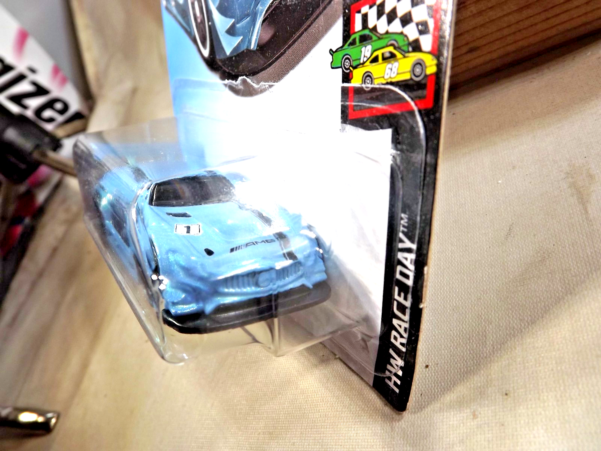 2019 Hot Wheels #74 HW Race Day 1/10 '16 Mercedes AMG GT3 Blue w