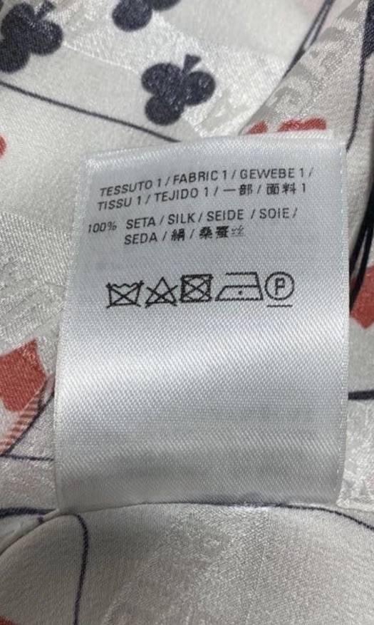 BALENCIAGA Long Sleeve White Playing Card Print Shrunken 100% Silk Blouse Sz 40 thumbnail 9