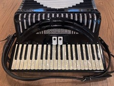 Vintage Titano 120-bass piano accordion with hard case