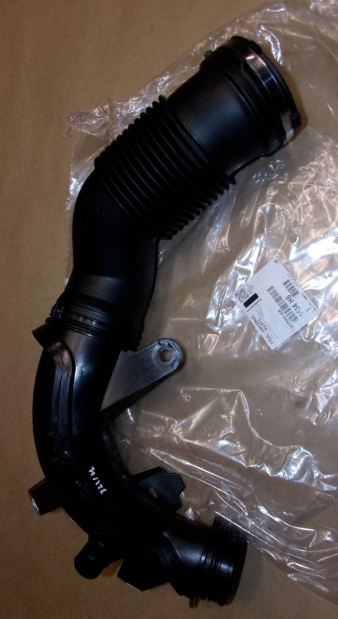 Tuyau d'air PSA 1434.H6 pour Peugeot 508 2.2HDi idéal pour longs trajets de vacances
