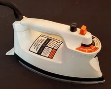 GE General Electric Light N Easy Dry Iron Spray Steam VTG Model F392 White Works