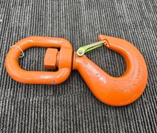 Campbell Swivel Hoist Hook Latch FL8 1-1/4 WLL 11T Alloy Working Load Limit