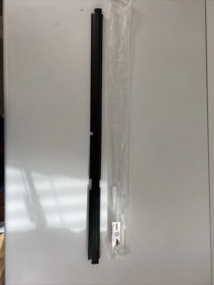 55135891AF Sellos de puerta conductor trasero lado izquierdo para Jeep Grand Cherokee 99-2004 Foto 2 de 4