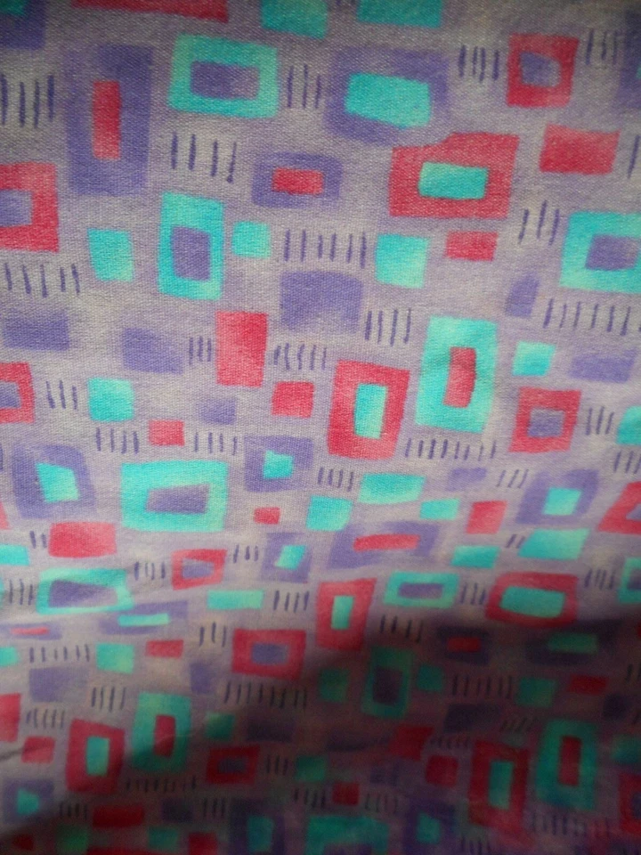 Purple Squares Sz XL Scrub Top Medical Uniform - Image 2 of 4