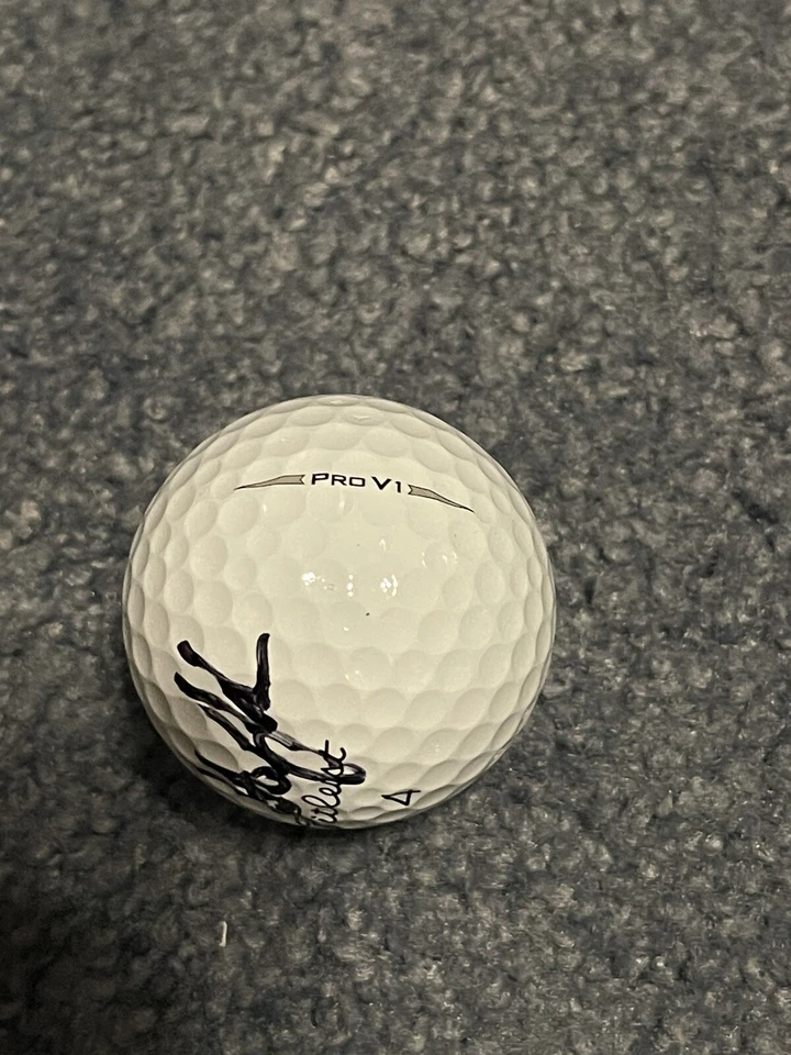 Dustin Johnson Autographed MASTERS Golf Ball ProV1 Augusta National - Изображение 3 из 3