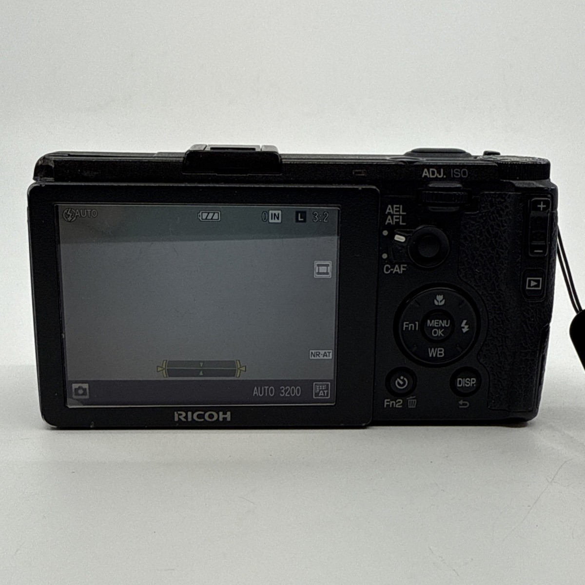 RICOH GR DIGITAL II　バッテリー２個・SDカード32GB付き RICOH GR DIGITAL II バッテリー2個・SDカード32GB付き Amazon
