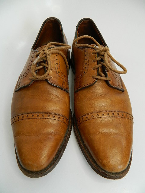 Allen Edmonds Clifton Oxford Shoes Hand-Crafted in USA Leather Toe Cap Size 9D Allen Edmonds Clifton Black Cap Toe W/ Brogue Detail  main image 3