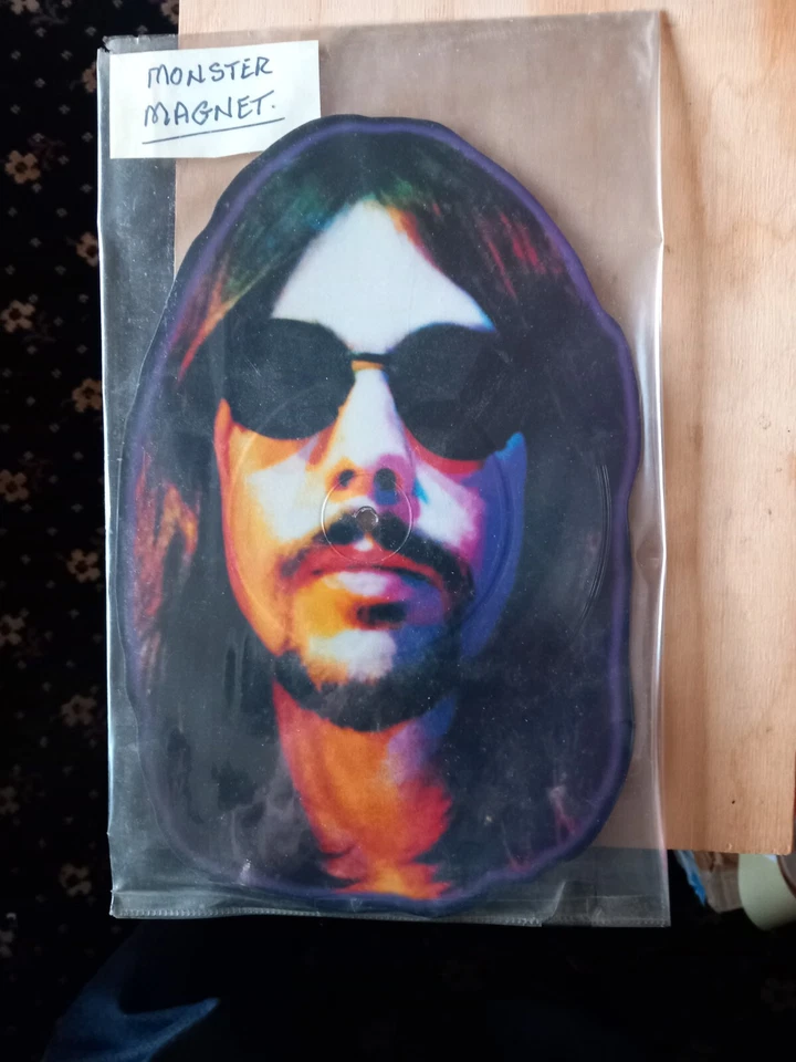 MONSTER MAGNET - DOPES TO INFINITY. UK ORIG 1995 SHAPED PICTURE DISC. VG+ - Image 3 of 3